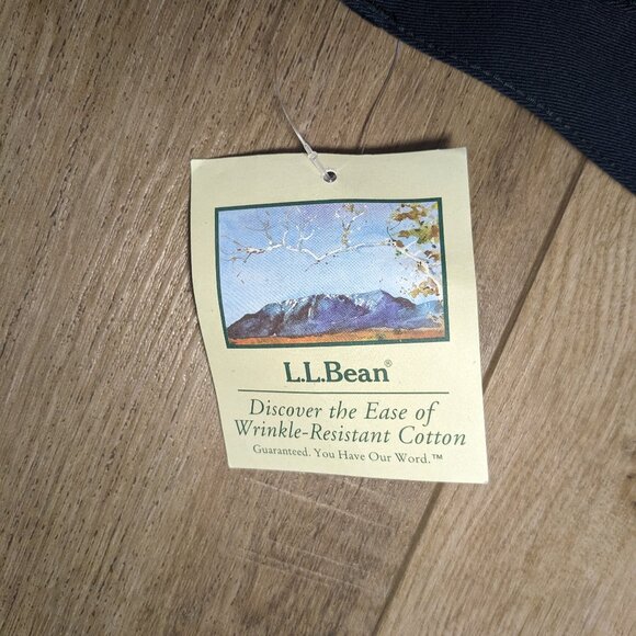 NWT Vtg L.L. Bean Navy Blue Pleated Front Cotton Shorts Women's 16 Reg - Picture 6 of 13